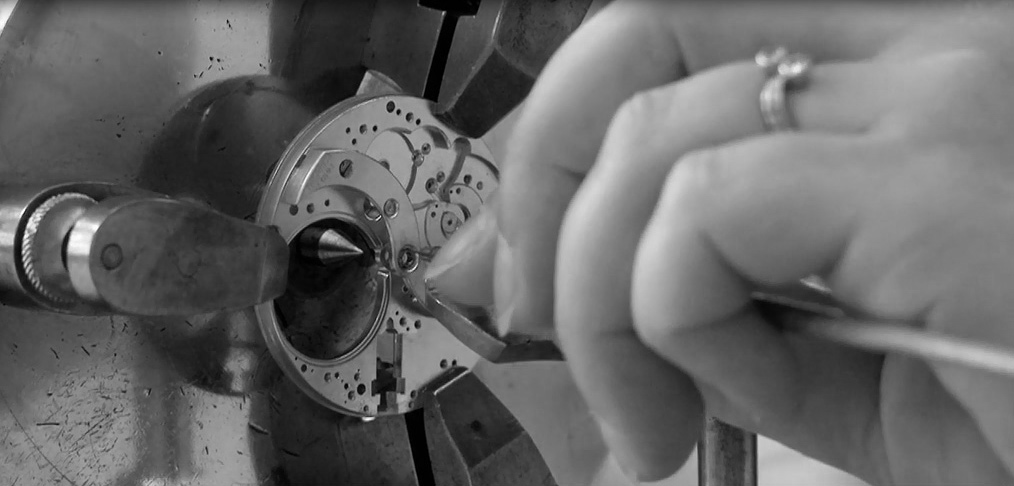 宝玑售后服务中心电话（宝玑如何更换表玻璃）